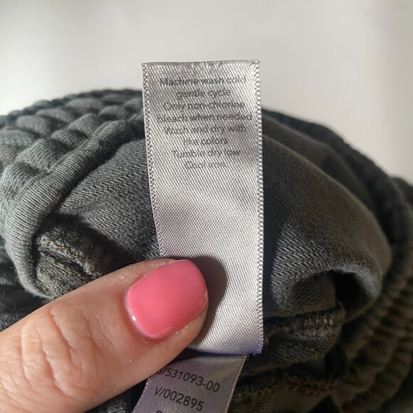 Athleta Farallon Cargo Crop - Cypress Green 0 - Picture 9 of 9